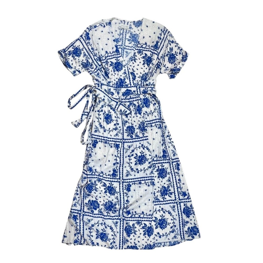 Urban Outfitters Gabrielle Blue Floral Wrap Midi Dress XS Cottagecore - Picture 2 of 10